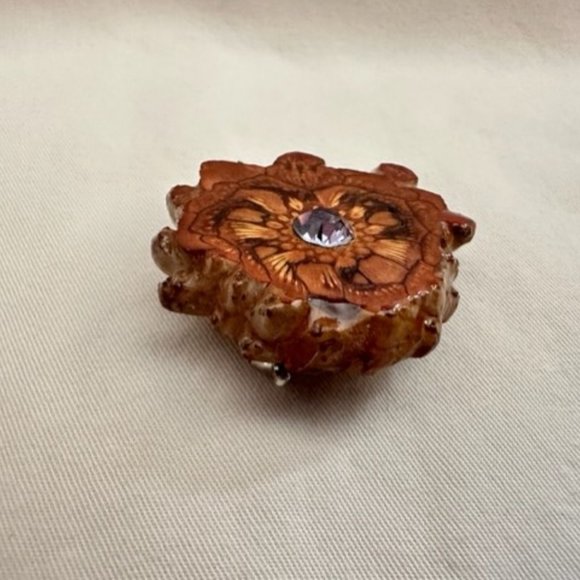 Vintage Pinecone Brooch - Picture 5 of 7